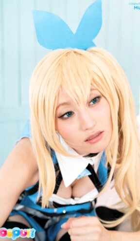 Bunny girl Mizuki blowbanged on her knees and facial cumshots