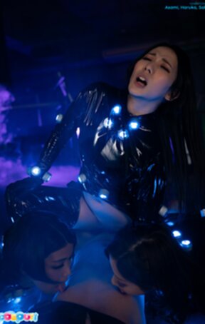 Asami Kondo and Haruka Suzuno sharing cock with Saki Kawanami