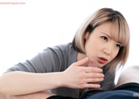 Aida Miku on her knees giving handjob and cock cumming in her hand