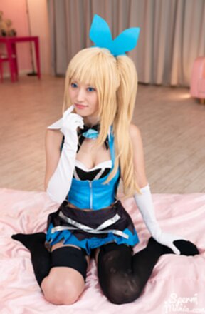 Mizuki on her knees in torn stockings receiving cum in mouth